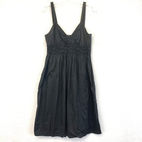 VINCE Smocked Black Sundress Womens Size 8 Lined Cotton V-Neck Empire Waist - Picture 1 of 11
